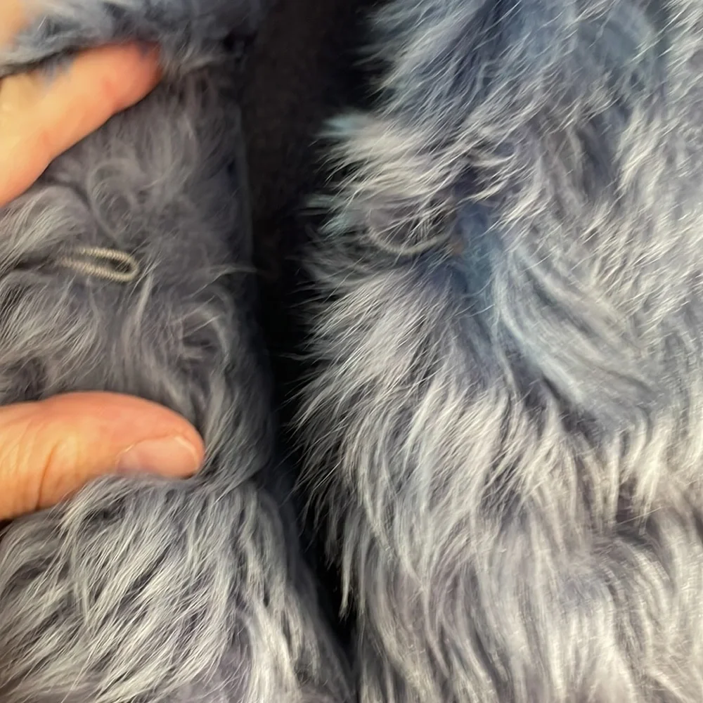Carolina Herrera tan & blue couture shearling coat - Picture 5 of 14